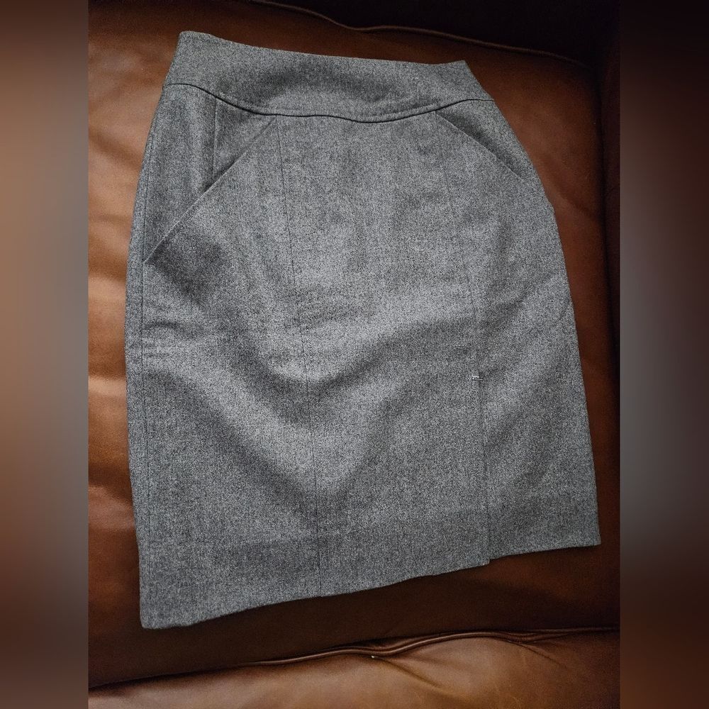 Chanel Boutique Classic Gray Women's Skirt Size 0-2